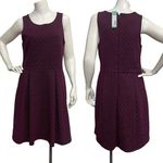 41 Hawthorn Women's Med Sleeveless Maroon Pleated Knee Length dress Silhouette Photo 1