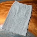 Victoria's Secret Body by Victoria Gray classic pencil skirt size 4 button embellishment Photo 1