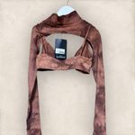 Pretty Little Thing Pretty Little Things Extreme Mock Neck Crop Long Sleeve Top & Matching Bra Sz 4 Photo 3