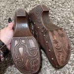 LINDSAY PHILLIPS Boho Clogs Mules 8 Brown Leather Braided Brass Studs Slip On Photo 4