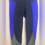 Athleta  High Rise Flow Stripe Chaturanga‎ Capri Crop Workout Yoga Pants size S Photo 3