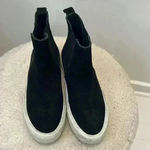 Seavees black Laguna Chelsea boot suede size 8. Photo 2