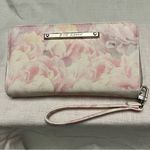 Betsey Johnson  Pink and White Floral Wristlet Photo 7