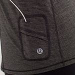 Lululemon  Run Wild Short Sleeve Tech Tee Womens 10 Black Gray Photo 3