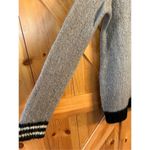 Shrinking Violet  Women’s Sweater Size Medium Wool Blend (8313) Photo 1
