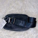 Lululemon Everywhere Belt Bag 1L *Corduroy (Velvet Feel) Color True Navy NWT Photo 4