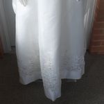 Casablanca White Lace Bridal Wedding Dress SIZE 4 Photo 2