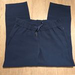 Lululemon On The Fly Crop Woven 23" Navy Blue sz 4 Photo 0