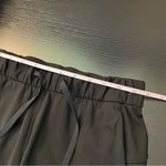 Lululemon  On The Fly Pants 27" Black Cropped Casual Lounge Women’s 4 Photo 9