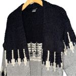 Venus  Women’s Size XS Grey Black White Chunky Sweater Knit Duster Aztec Cardigan Photo 4