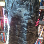 Sundry green camo pink stripe 3/L cozy loungewear sweatshirt Photo 0