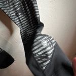 Lululemon Pace Rival Crop full on luxtreme size 4 in stripe play slate black Photo 4