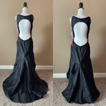 Mori Lee  | Black High Low Floral Accent Beaded Open Back Evening Gown Sz 8 Photo 6