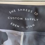 She Shreds Gray Camo Katie Yoga Leggings Photo 5