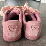 Puma Pink Basket Heart Suede Sneakers Large Pink Bows Size 6.5 Great Condition Photo 2