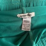 Green Workout Shirts High Waisted Size XL Photo 1