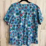Sb Scrubs  Women's V-Neck Snowflake Print Medical Scrub Top Size Large Nursing Photo 5