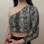 SheIn one shoulder long sleeve gray snake skin top Photo 2
