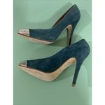 $495 SIGERSON MORRISON Womens Sz 7B green suede silver cap toe pumps shoes Photo 2