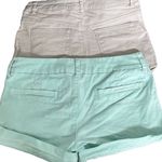 American Eagle /H&M Bundle Size 4
Shorties Stretch Green Beige Photo 1
