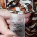 Alexis Kamil Top in Sand Savanna size M Photo 4