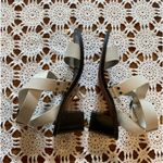 Banana Republic white heeled sandals size 8 Photo 4