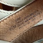 Sofft NWT Strappy Heeled Sandals Leather Cream Ivory Wood Heels Size 9 1/2 Tan Photo 4