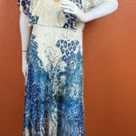 Reba  Blue and Cream Patterned Maxi Dress Size Large. E55 Photo 0