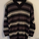 Cabin creek  slight vneck Sweater.  Size Large. Photo 0