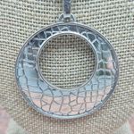 Chico's Hammered Link Textured Circle Pendant Necklace 20" Statement Piece Photo 4