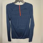Athleta Women's Stinson Back Zip Top in navy size small Photo 1
