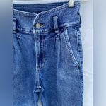 Hollister  Ultra High-Rise ‘80s Mom Jeans 24x27 Photo 3