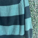 American Eagle  sweater  Photo 4