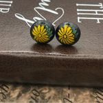 Vintage 60s Yellow Daisy Cabochon Stud Earrings Stainless Steel Black Photo 6