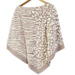 Barefoot Dreams NWT  CozyChic Ultra Lite Ocean Breeze Poncho Faded Rose Animal OS Photo 2