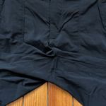 Athleta  Black Trekkie Outdoor Hiking Bermuda Shorts Sz 6 Photo 4