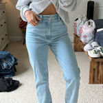 Abercrombie & Fitch Abercrombie 90s Straight Ultra High-Rise Jeans Photo 0