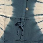 Chaser Flutter Sleeveā Blue and White Blouse with Tie Front Photo 2