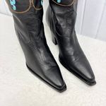TWO LIPS Chessa Black Embroidered Western Style Leather Boots Size 8 Photo 4