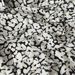 Who What Wear  Black/White Floral Blouse Size Medium Photo 5