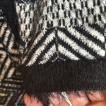 MAXSPORT BLACK AND WHITE LONG SWEATER FURRY ACRYLIC AND NYLON SIZE MEDIUM Photo 6