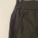 Athleta Black Headlands Hybrid Cargo Pants Women size 8 Hiking Gorpcore Outdoor Photo 4