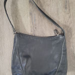 Fossil Vintage Y2K era  black leather shoulder bag with white stitching. Photo 0
