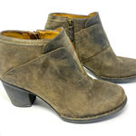 Clarks Boots Womens 9 Carleta Brown Leather Nubuck Ankle Bootie Block Heel Photo 0