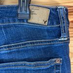 American Eagle women’s size 6 boy fit medium wash jeans Photo 3