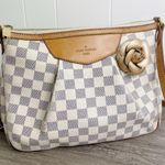 Camellia Flower Vegan Leather Magnetic Bag Charm Photo 5