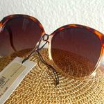 New Hearts Oversized Stylish Gradient Lens Tortoise Shell Frame Sunglasses Brown Photo 1