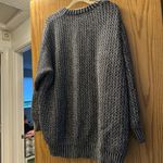 Vintage Classique black and silver Knit V Photo 2