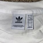 Adidas Graphic T-shirt Photo 2