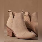 Toms Everly Cut Out Leather Suede Stacked Heel Booties Cream Womens 9 Almond Toe Photo 2